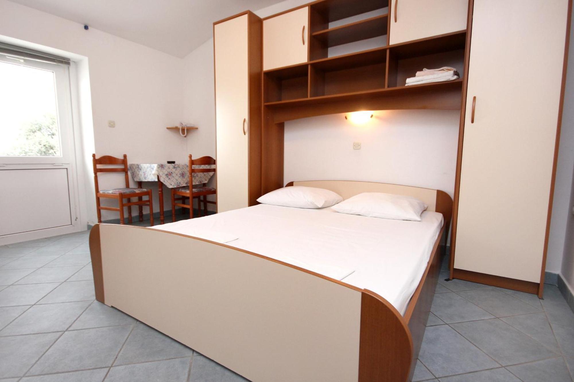 Apartments And Rooms By The Sea Pag - 3152 Pag Town Room photo
